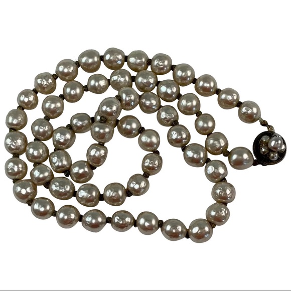VINTAGE NECKLACE